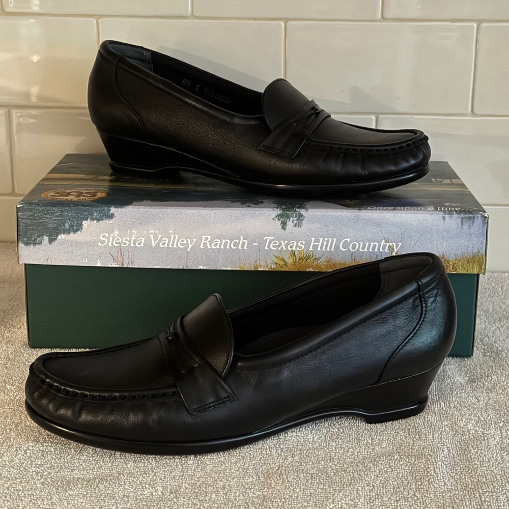 SAS Easier Comfort Loafer - Black Leather -  size 8.5 S